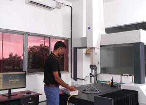 CMM MACHINE